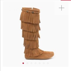 Fringe boots